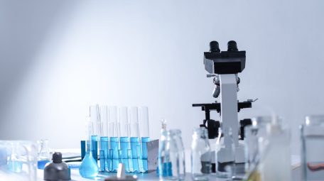 Laboratory equipment, Laboratory glassware for chemical laboratories